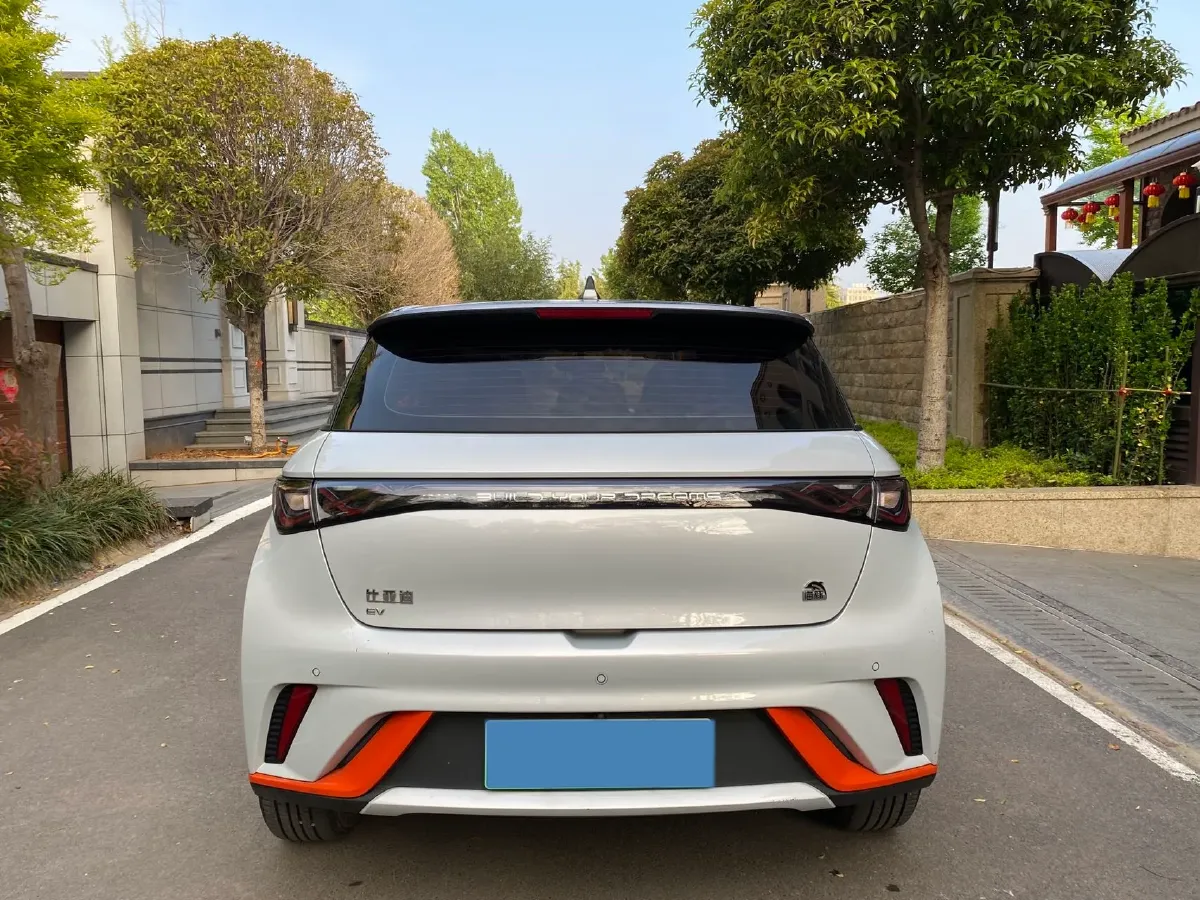 2021 Ford Escort 1.5L 122HP L3 6AT,autocango,china used car exporter,china ev exporter,chinese used car exporter,chinese used ev exporter