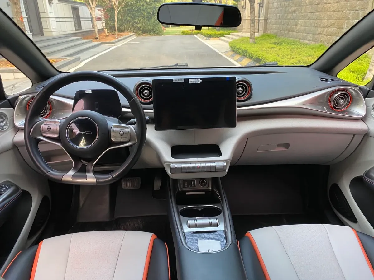 2021 Ford Escort 1.5L 122HP L3 6AT,autocango,china used car exporter,china ev exporter,chinese used car exporter,chinese used ev exporter