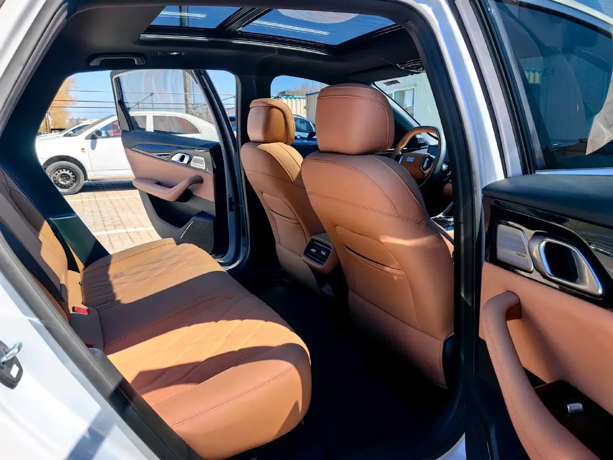 2025 Geely Galaxy A7 1.5L 112HP L4 1DHT PHEV,autocango,china used car exporter,china ev exporter,chinese used car exporter,chinese used ev exporter