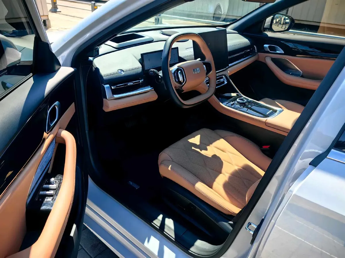 2025 Geely Galaxy A7 1.5L 112HP L4 1DHT PHEV,autocango,china used car exporter,china ev exporter,chinese used car exporter,chinese used ev exporter