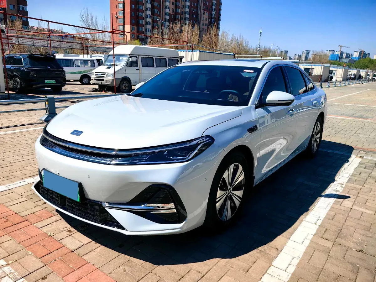 2025 Geely Galaxy A7 1.5L 112HP L4 1DHT PHEV,autocango,china used car exporter,china ev exporter,chinese used car exporter,chinese used ev exporter