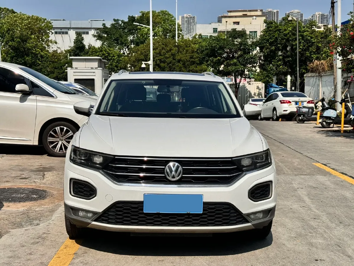 2019 Volkswagen T-Roc 1.4T 131HP L4 7DCT,autocango,china used car exporter,china ev exporter,chinese used car exporter,chinese used ev exporter