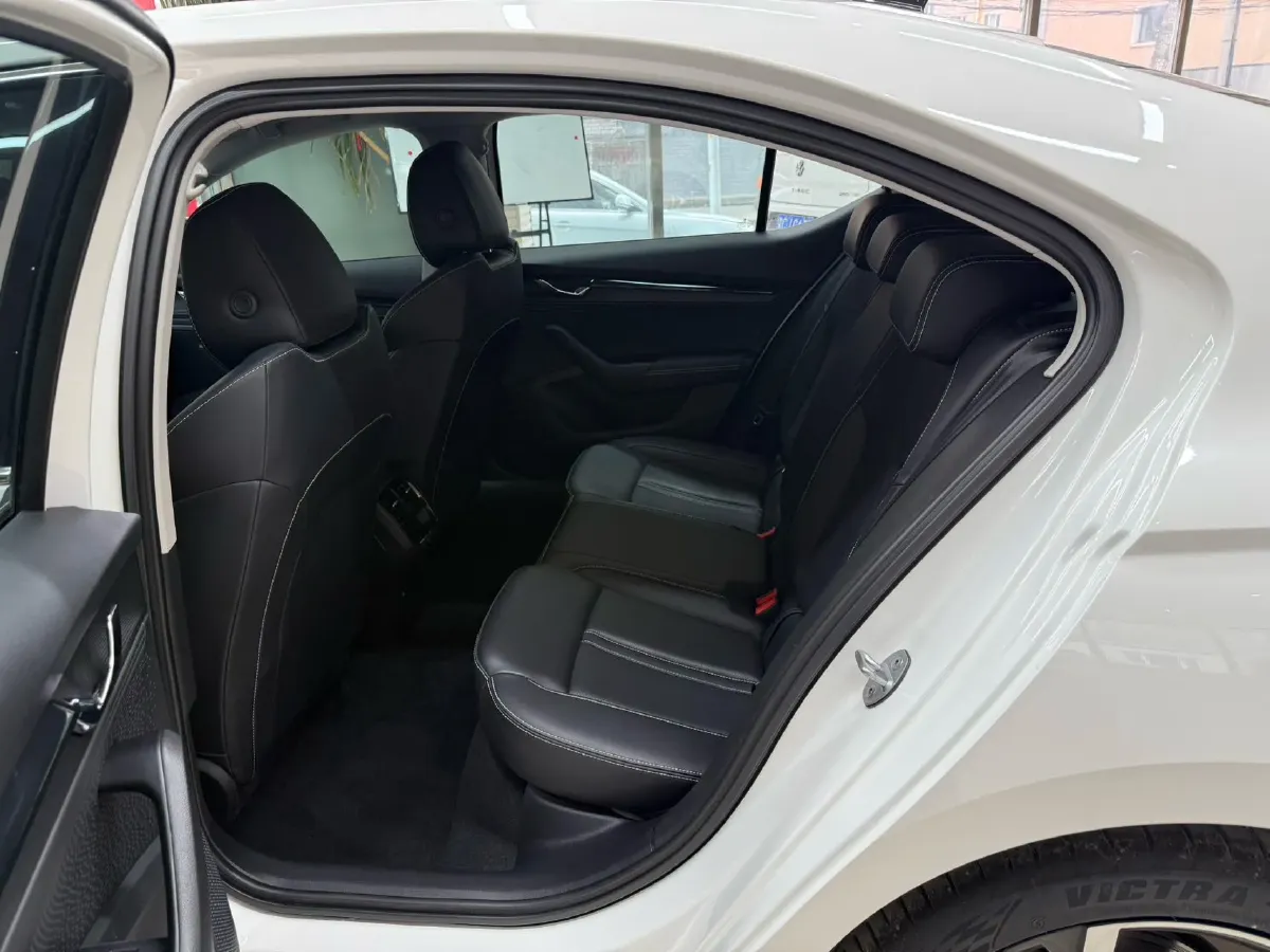 2022 Skoda Octavia 1.4T 150HP L4 7DCT,autocango,china used car exporter,china ev exporter,chinese used car exporter,chinese used ev exporter