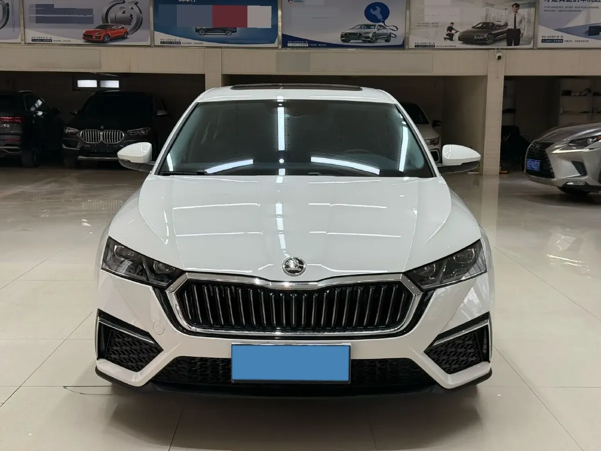 2022 Skoda Octavia 1.4T 150HP L4 7DCT,autocango,china used car exporter,china ev exporter,chinese used car exporter,chinese used ev exporter