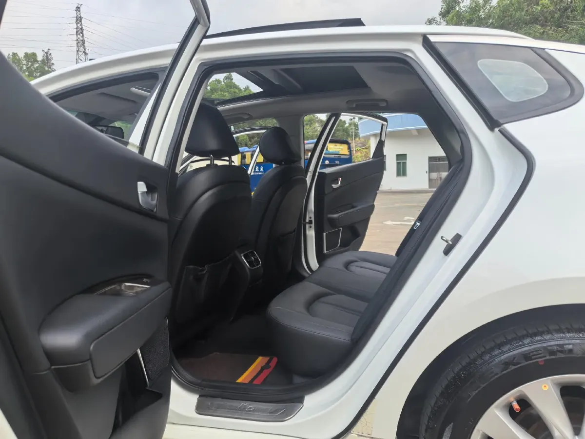 2016 Kia K5 1.6T 180HP L4 7DCT,autocango,china used car exporter,china ev exporter,chinese used car exporter,chinese used ev exporter