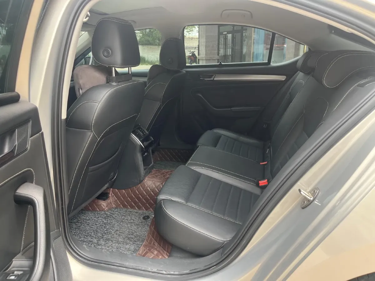 2019 Skoda Superb 1.4T 150HP L4 7DCT,autocango,china used car exporter,china ev exporter,chinese used car exporter,chinese used ev exporter