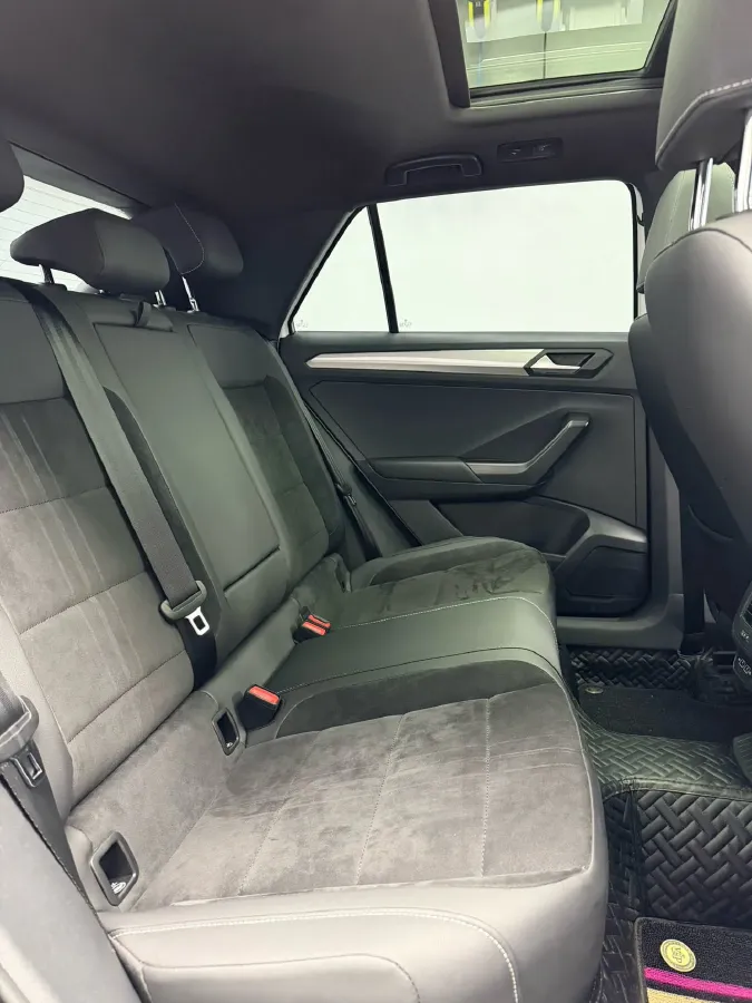 2022 Volkswagen T-Roc 1.4T 150HP L4 7DCT,autocango,china used car exporter,china ev exporter,chinese used car exporter,chinese used ev exporter