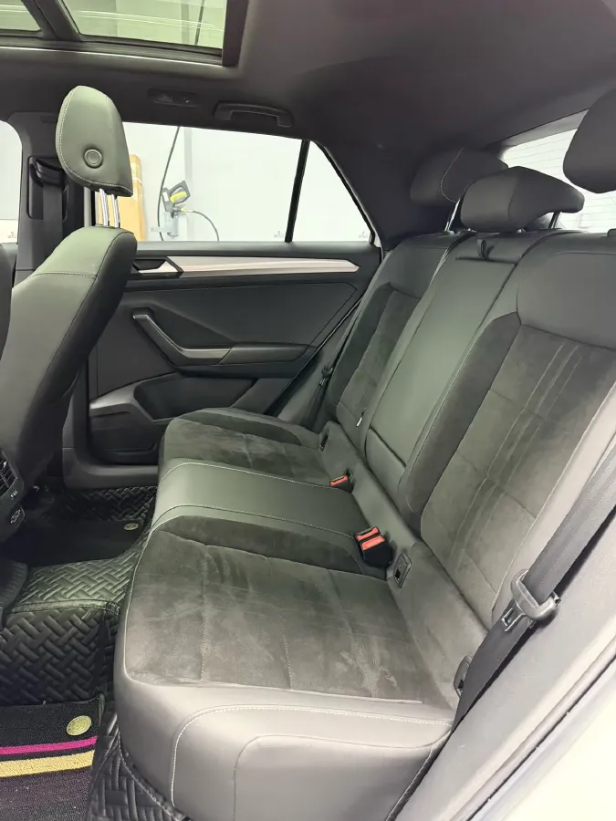 2022 Volkswagen T-Roc 1.4T 150HP L4 7DCT,autocango,china used car exporter,china ev exporter,chinese used car exporter,chinese used ev exporter