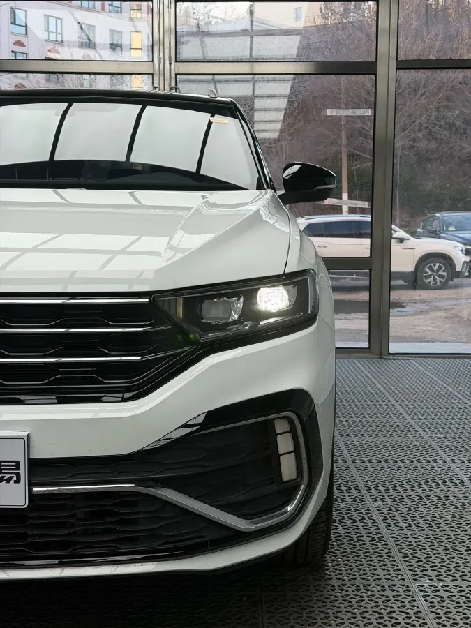 2022 Volkswagen T-Roc 1.4T 150HP L4 7DCT,autocango,china used car exporter,china ev exporter,chinese used car exporter,chinese used ev exporter