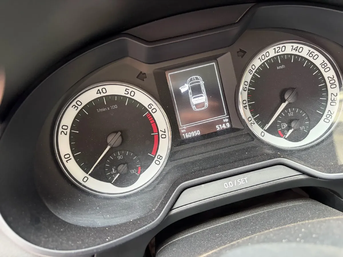 2019 Skoda Octavia 1.5L 116HP L4 5MT,autocango,china used car exporter,china ev exporter,chinese used car exporter,chinese used ev exporter