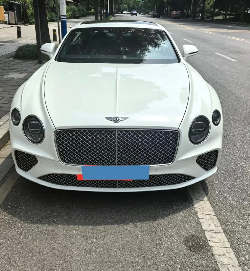 2022 Bentley Continental 4.0T 549HP V8 8DCT,autocango,china used car exporter,china ev exporter,chinese used car exporter,chinese used ev exporter