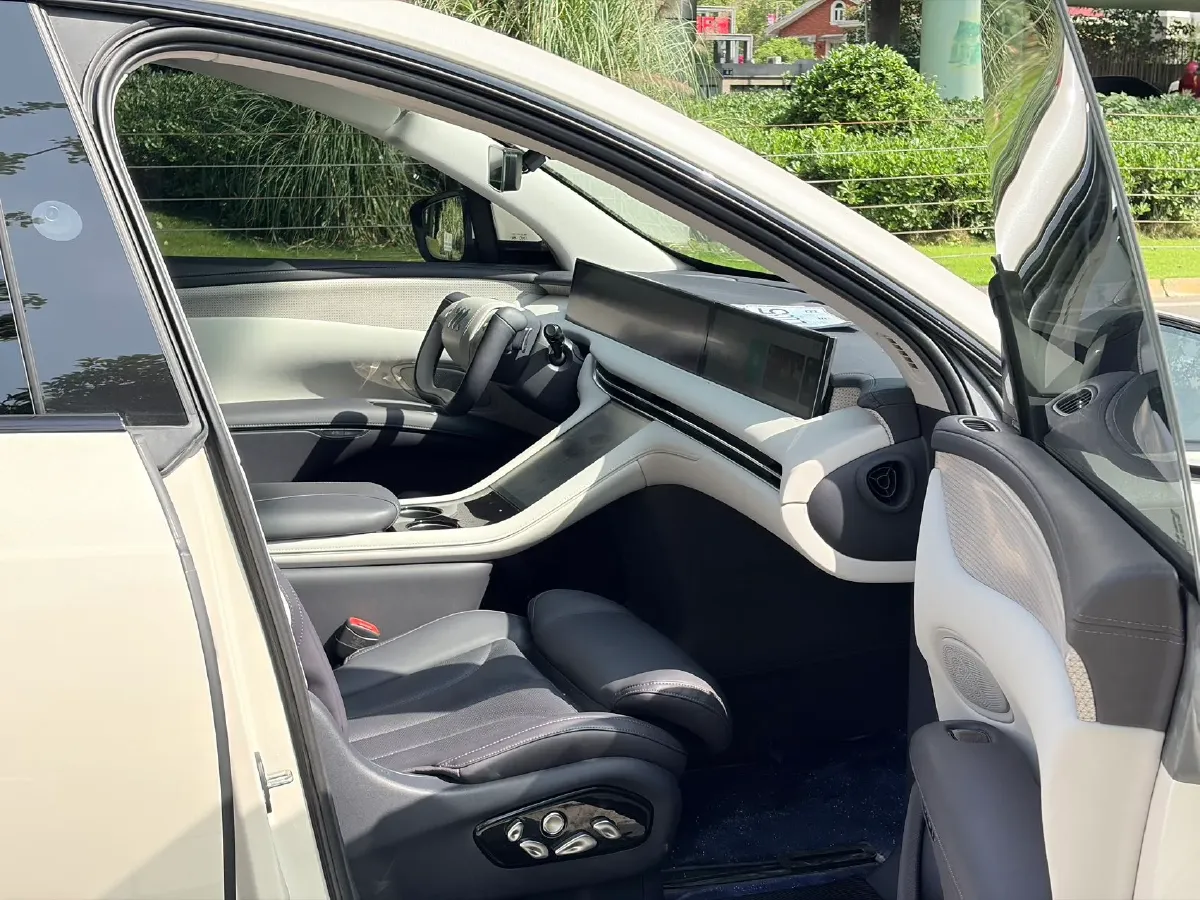 2023 IM LS7 BEV 90KWH,autocango,china used car exporter,china ev exporter,chinese used car exporter,chinese used ev exporter