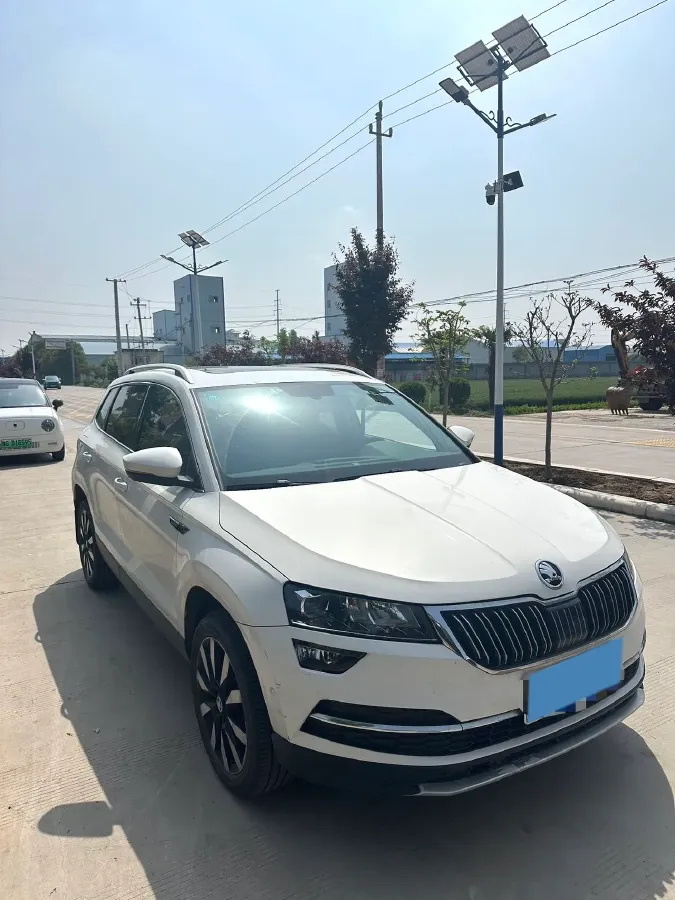 2020 Skoda Karoq 1.4T 150HP L4 7DCT,autocango,china used car exporter,china ev exporter,chinese used car exporter,chinese used ev exporter
