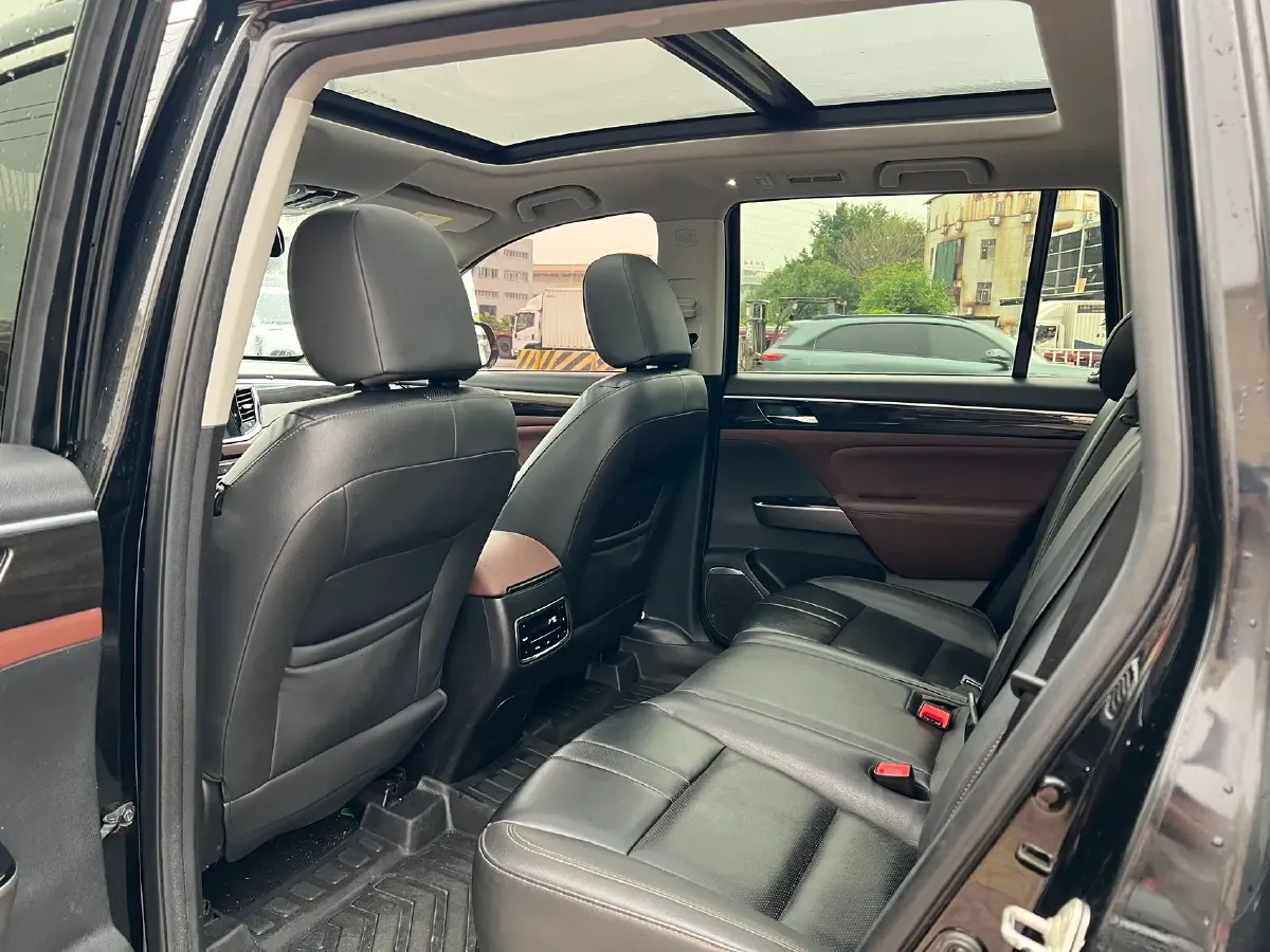 2017 GAC Trumpchi GS8 2.0T 201HP L4 6AT,autocango,china used car exporter,china ev exporter,chinese used car exporter,chinese used ev exporter