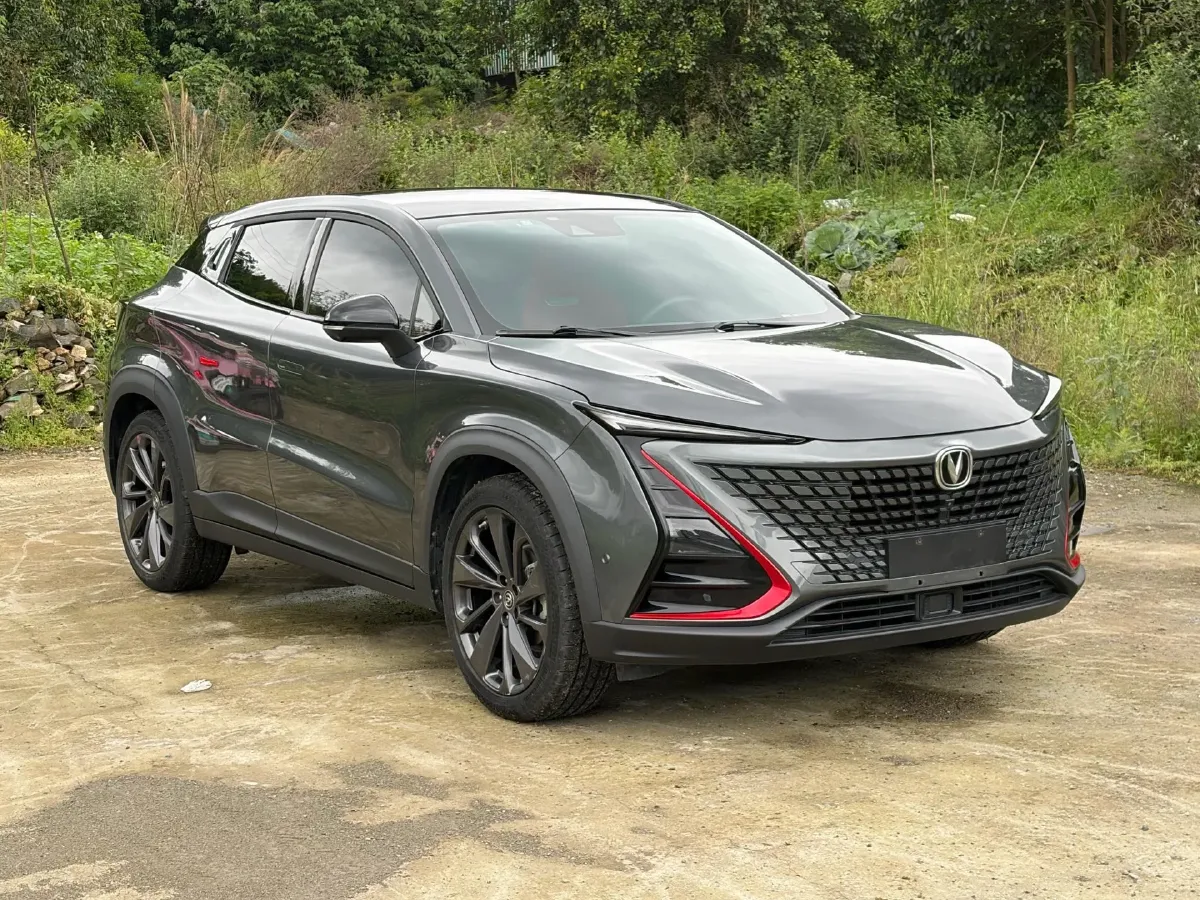 2020 ChangAn UNI-T 1.5T 180HP L4 7DCT,autocango,china used car exporter,china ev exporter,chinese used car exporter,chinese used ev exporter