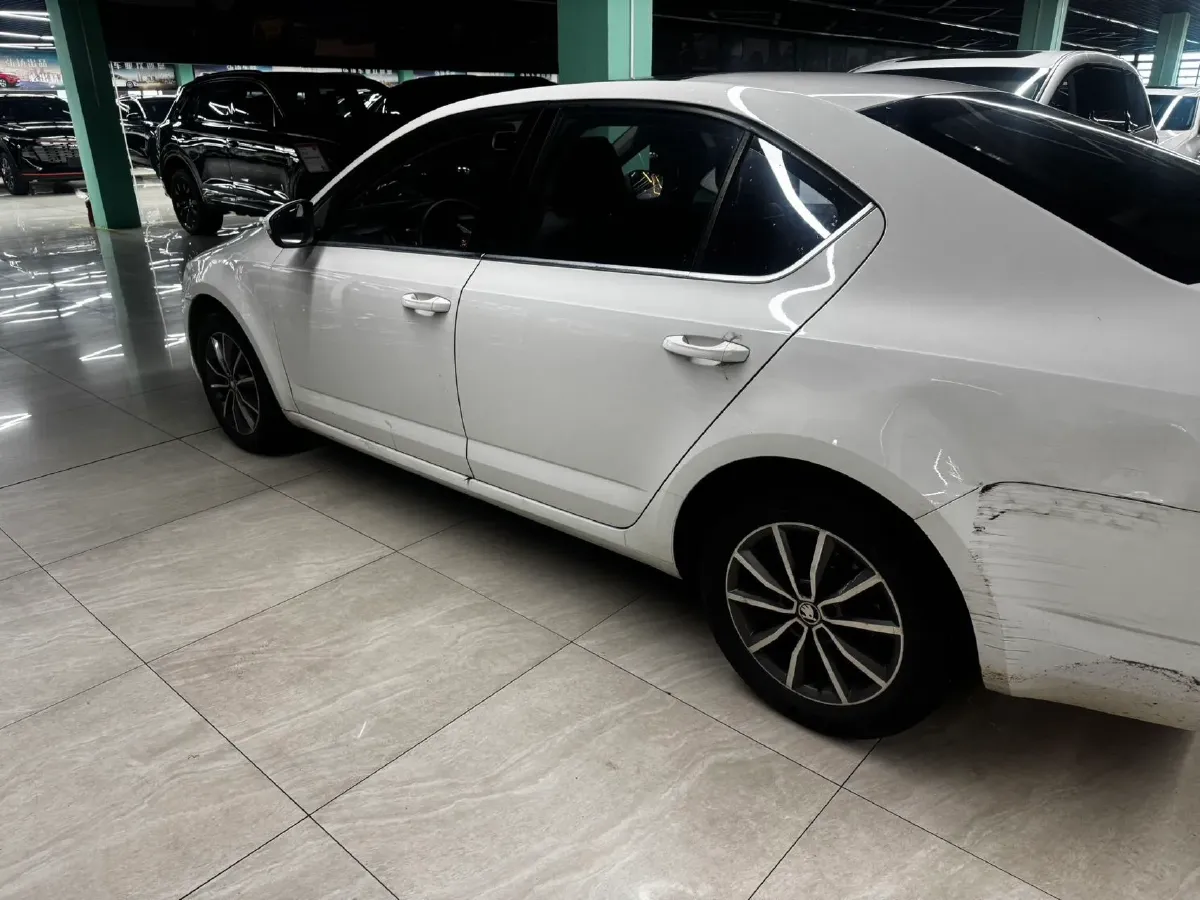 2018 Skoda Octavia 1.6L 110HP L4 6AT,autocango,china used car exporter,china ev exporter,chinese used car exporter,chinese used ev exporter