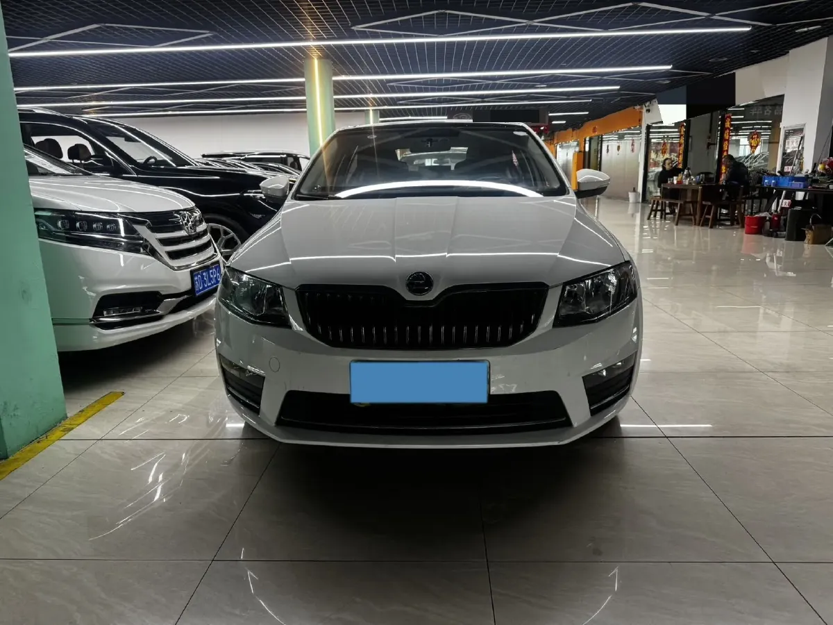 2018 Skoda Octavia 1.6L 110HP L4 6AT,autocango,china used car exporter,china ev exporter,chinese used car exporter,chinese used ev exporter