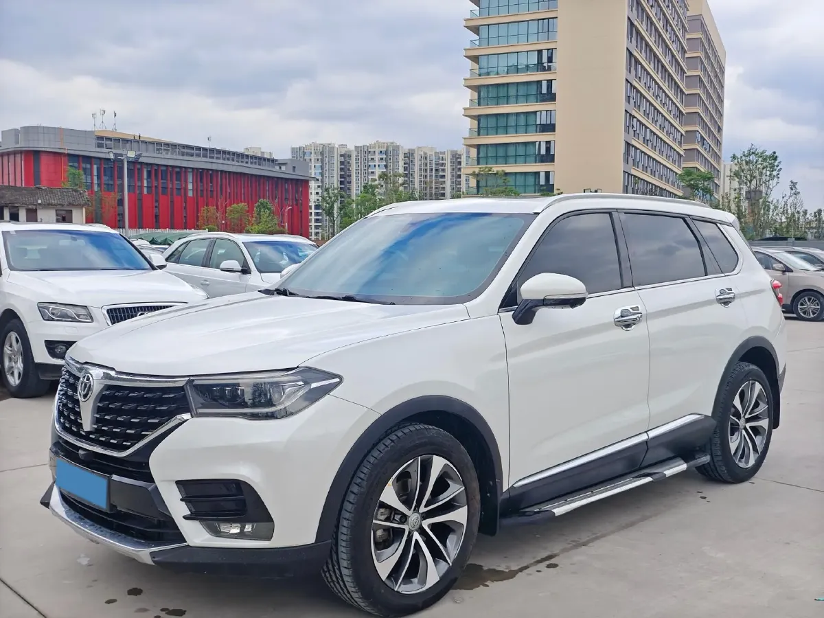 2018 Brilliance Auto V7 1.6T 204HP L4 7DCT,autocango,china used car exporter,china ev exporter,chinese used car exporter,chinese used ev exporter