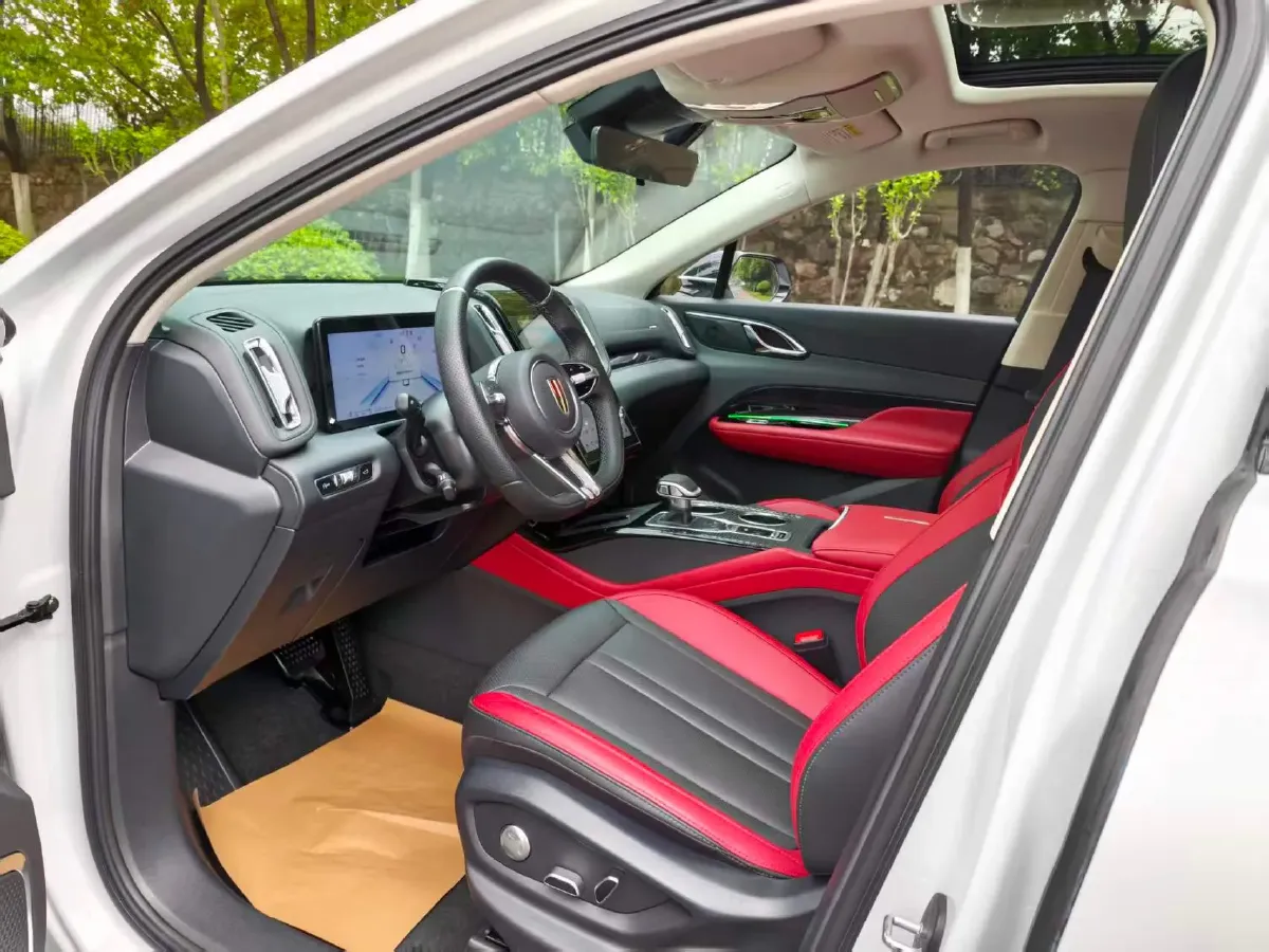 2024 HongQi HS3 1.5T 169HP L4 7DCT,autocango,china used car exporter,china ev exporter,chinese used car exporter,chinese used ev exporter