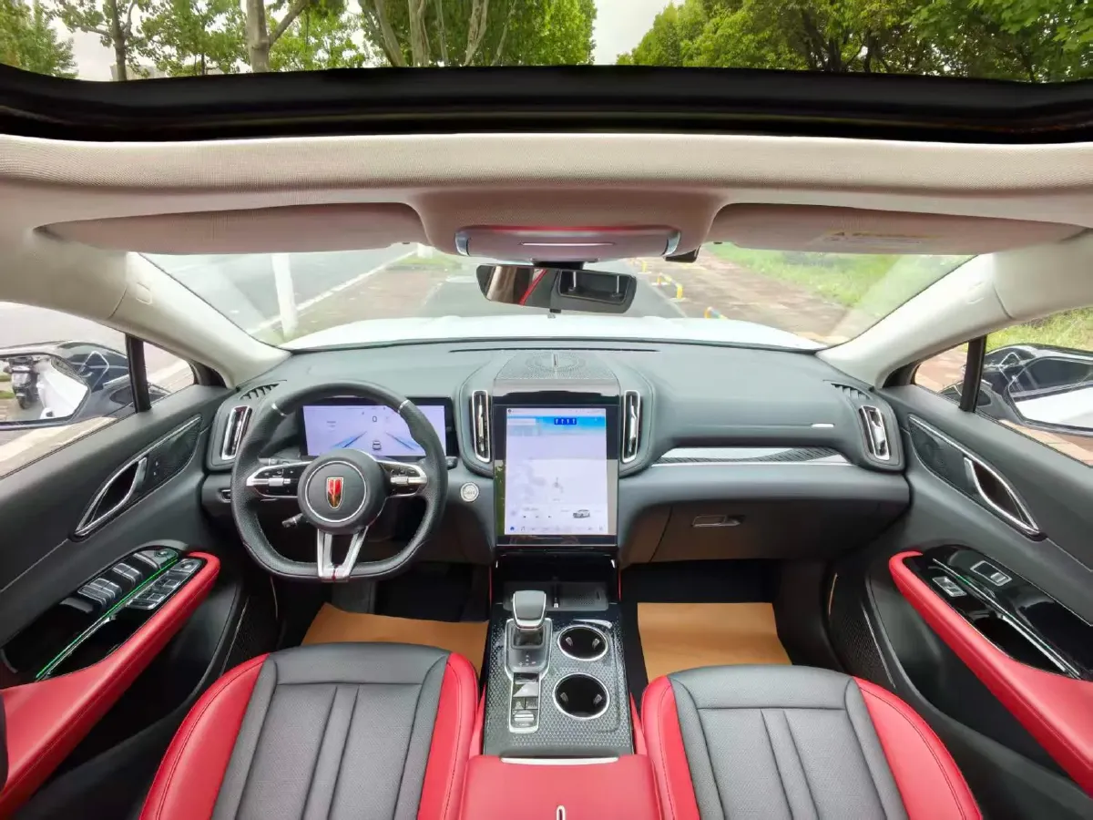 2024 HongQi HS3 1.5T 169HP L4 7DCT,autocango,china used car exporter,china ev exporter,chinese used car exporter,chinese used ev exporter