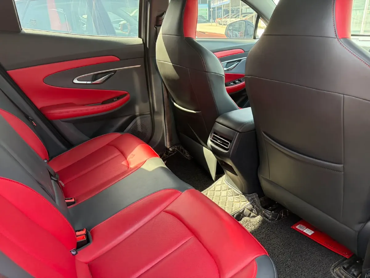 2020 ChangAn UNI-T 1.5T 180HP L4 7DCT,autocango,china used car exporter,china ev exporter,chinese used car exporter,chinese used ev exporter