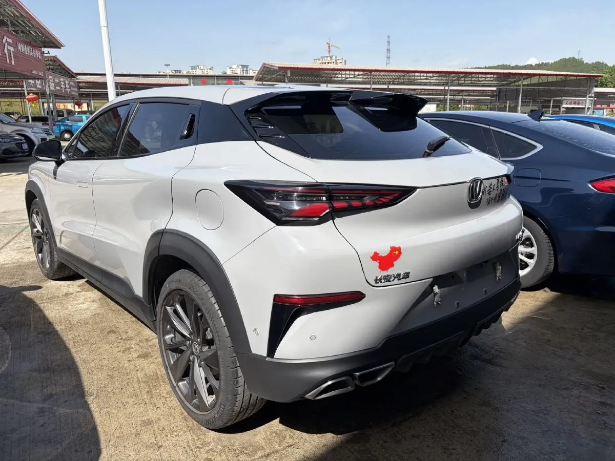 2020 ChangAn UNI-T 1.5T 180HP L4 7DCT,autocango,china used car exporter,china ev exporter,chinese used car exporter,chinese used ev exporter