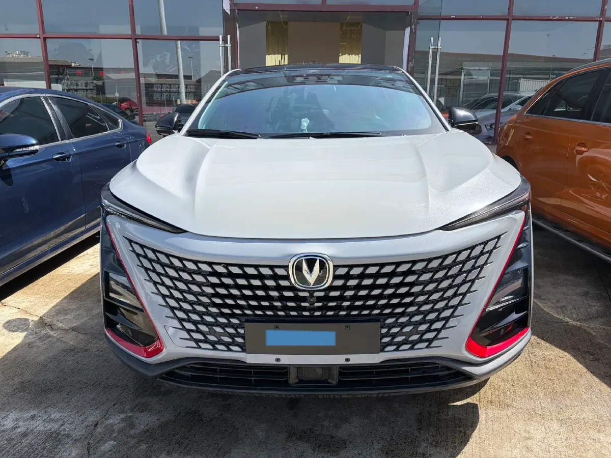 2020 ChangAn UNI-T 1.5T 180HP L4 7DCT,autocango,china used car exporter,china ev exporter,chinese used car exporter,chinese used ev exporter