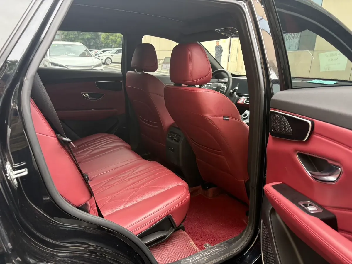 2025 Jetour X70 Plus 1.5T 156HP L4 6DCT,autocango,china used car exporter,china ev exporter,chinese used car exporter,chinese used ev exporter