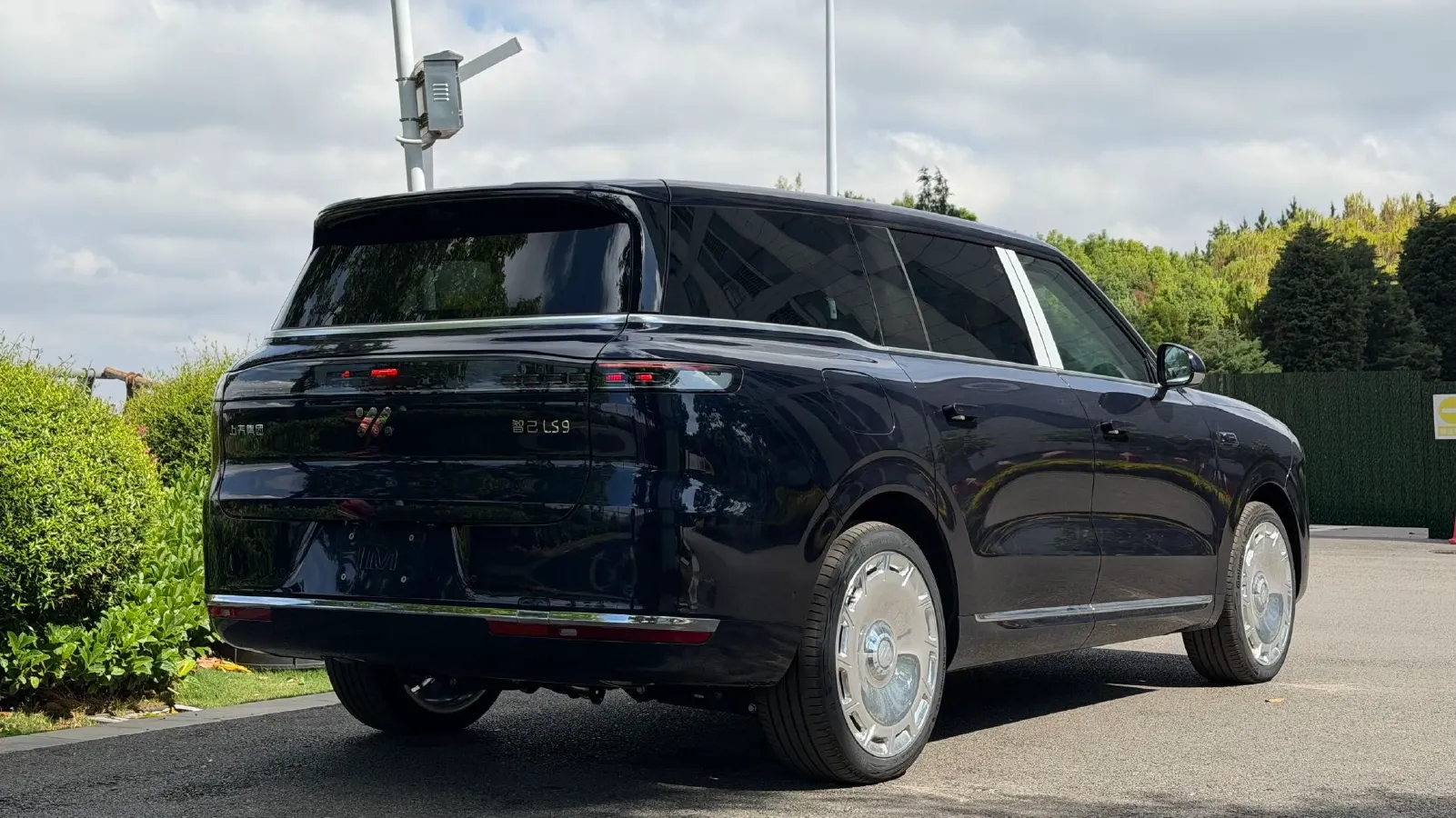 2026 IM LS9 REEV 155HP REEV,autocango,china used car exporter,china ev exporter,chinese used car exporter,chinese used ev exporter