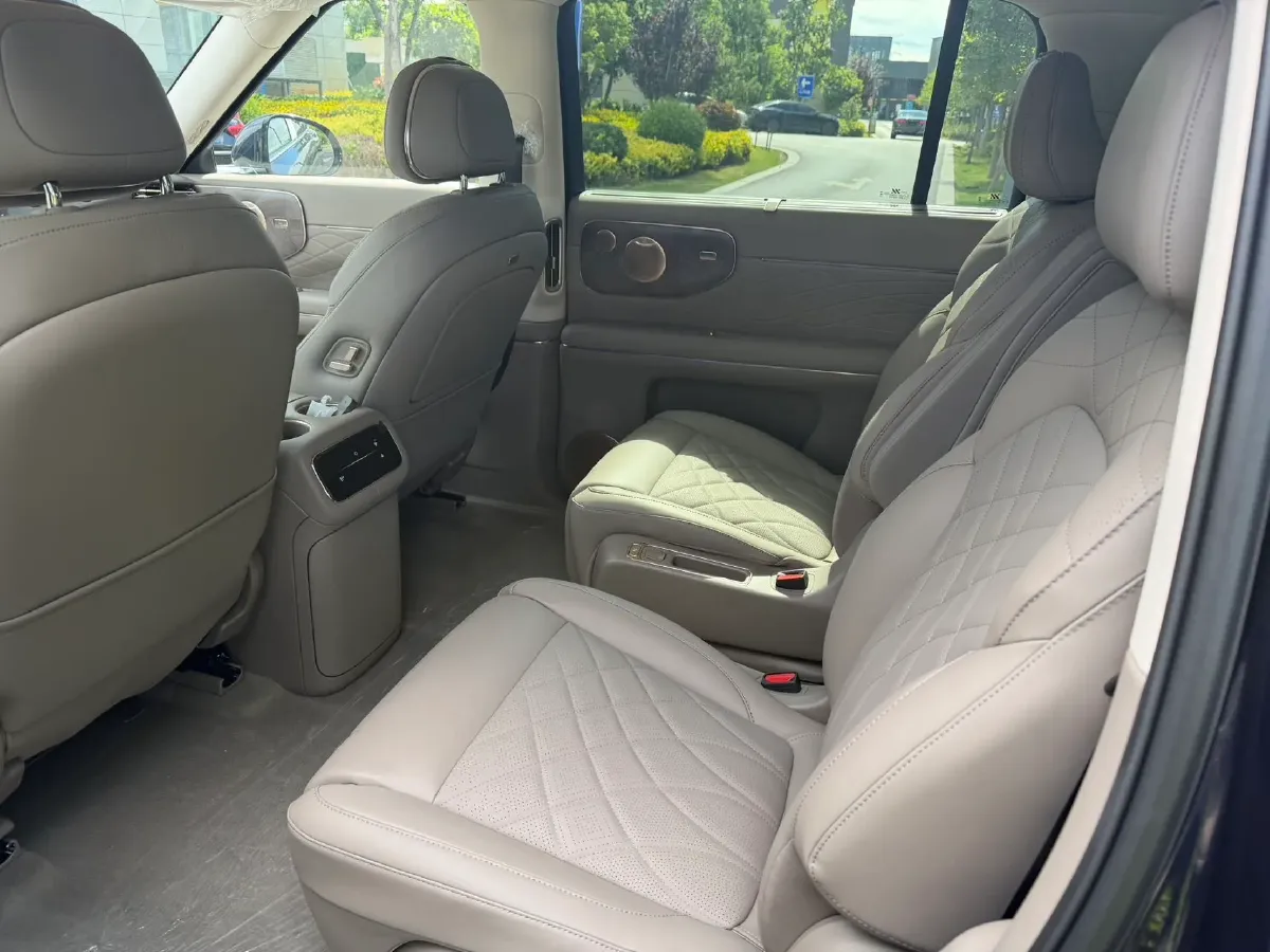 2026 IM LS9 REEV 155HP REEV,autocango,china used car exporter,china ev exporter,chinese used car exporter,chinese used ev exporter