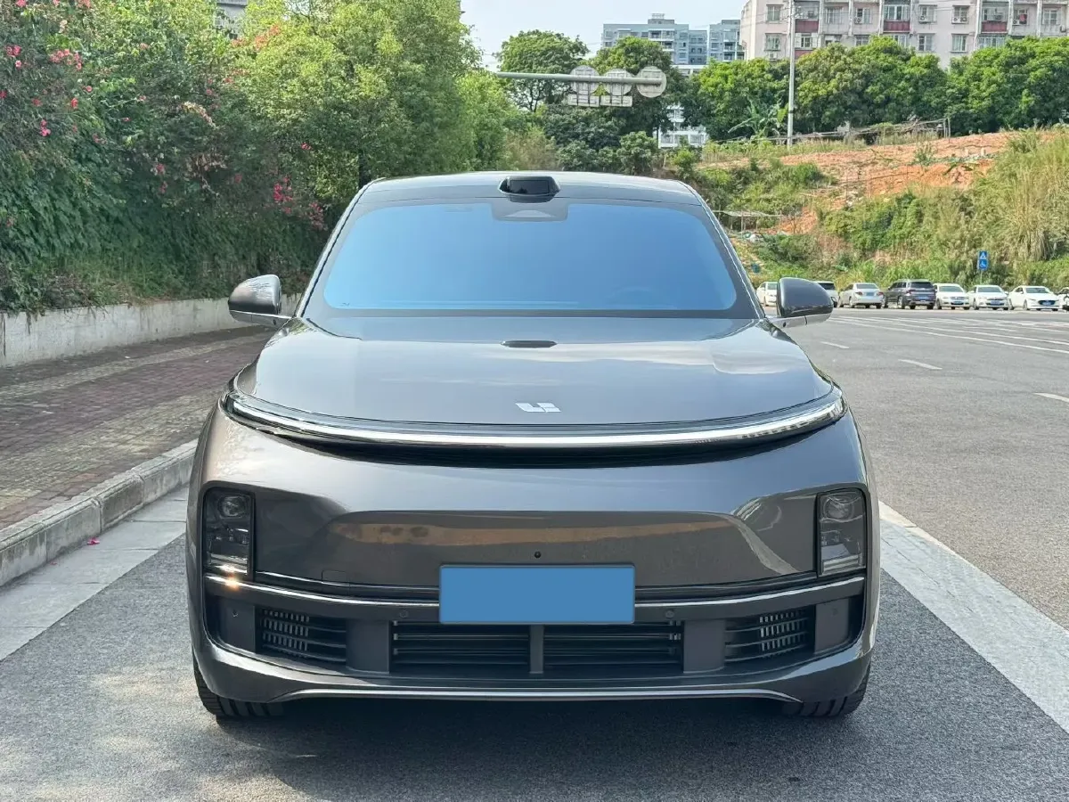 2024 Li L9 Range Extended 154HP REEV 52.3KWH,autocango,china used car exporter,china ev exporter,chinese used car exporter,chinese used ev exporter