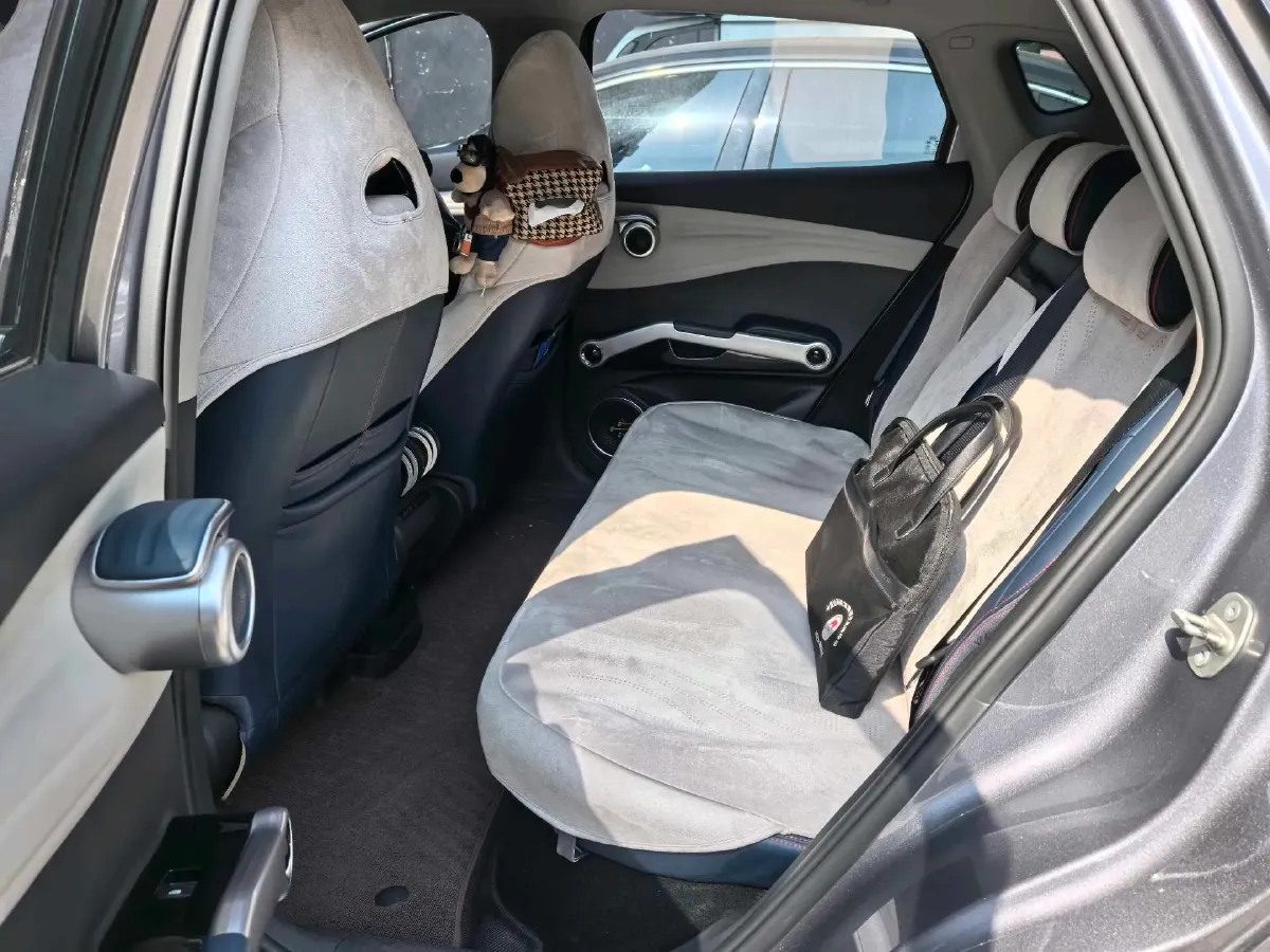 2022 Hycan Z03 BEV 64.23KWH,autocango,china used car exporter,china ev exporter,chinese used car exporter,chinese used ev exporter