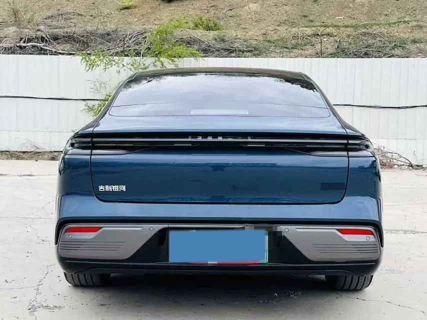 2025 Geely Galaxy Starshine 8 1.5T 163HP L4 3DHT PHEV 27.69KWH,autocango,china used car exporter,china ev exporter,chinese used car exporter,chinese used ev exporter