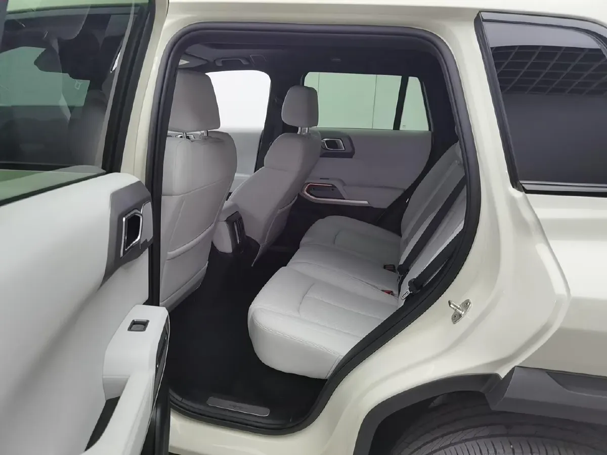 2025 FangChengBao Tai 3 BEV,autocango,china used car exporter,china ev exporter,chinese used car exporter,chinese used ev exporter