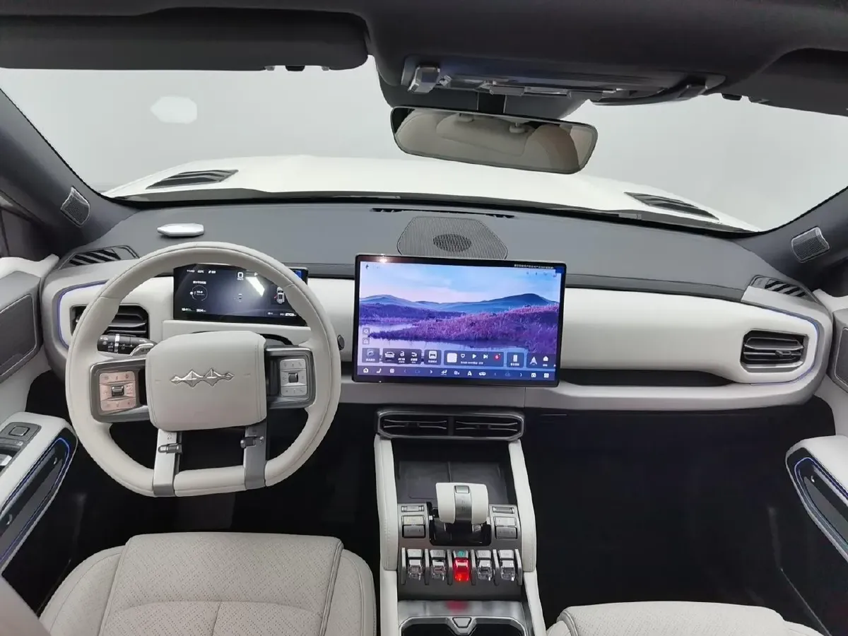 2025 FangChengBao Tai 3 BEV,autocango,china used car exporter,china ev exporter,chinese used car exporter,chinese used ev exporter