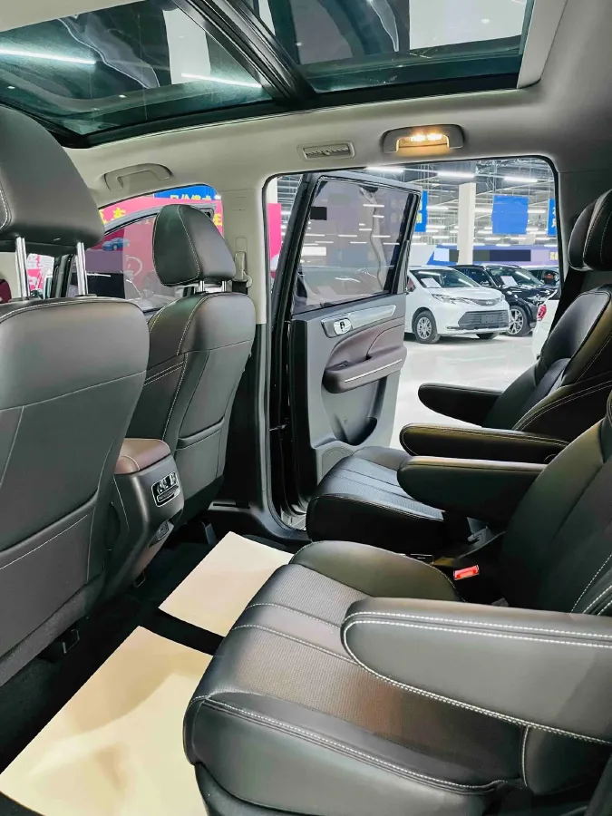 2023 GAC Trumpchi M6 1.5T 177HP L4 7DCT,autocango,china used car exporter,china ev exporter,chinese used car exporter,chinese used ev exporter