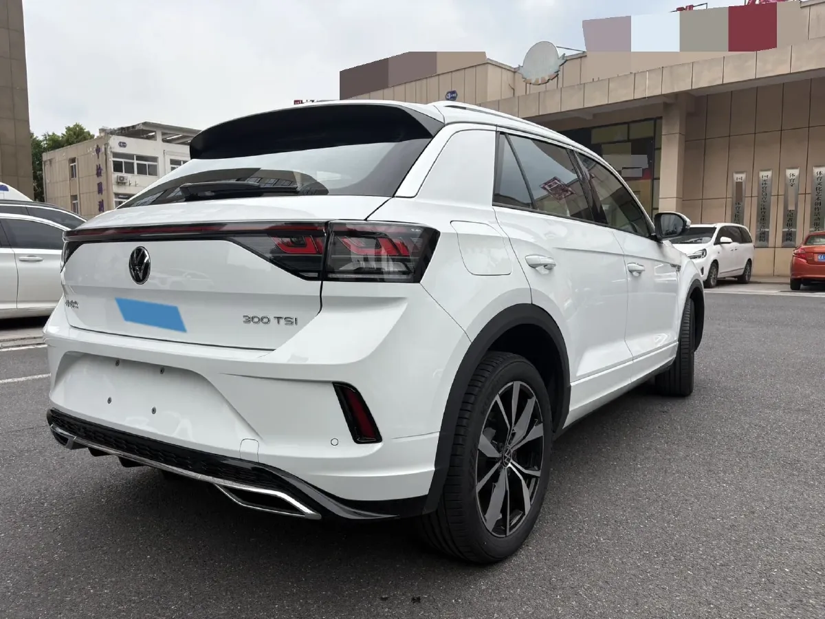 2024 Volkswagen T-Roc 1.5T 160HP L4 7DCT,autocango,china used car exporter,china ev exporter,chinese used car exporter,chinese used ev exporter