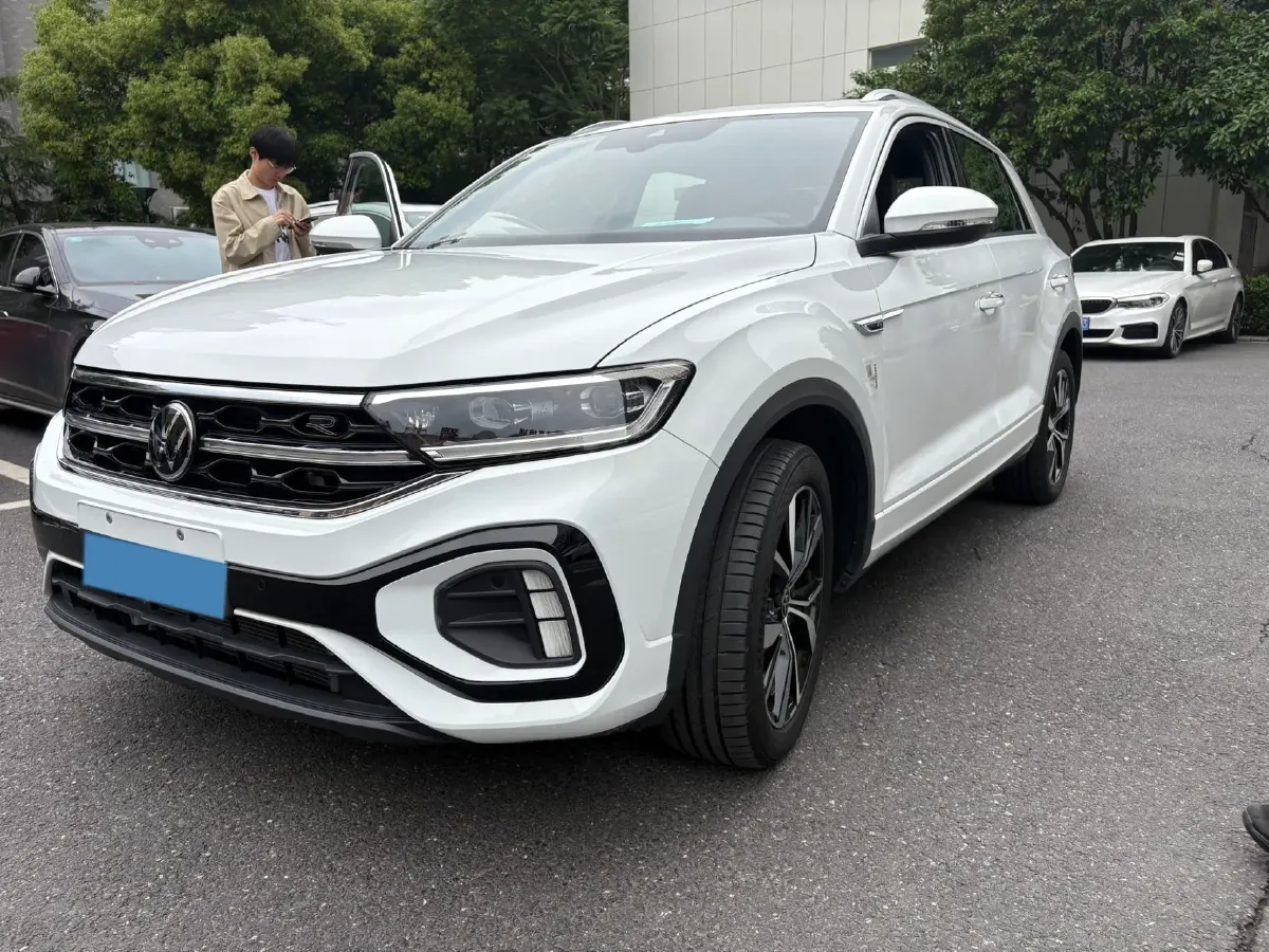 2024 Volkswagen T-Roc 1.5T 160HP L4 7DCT,autocango,china used car exporter,china ev exporter,chinese used car exporter,chinese used ev exporter