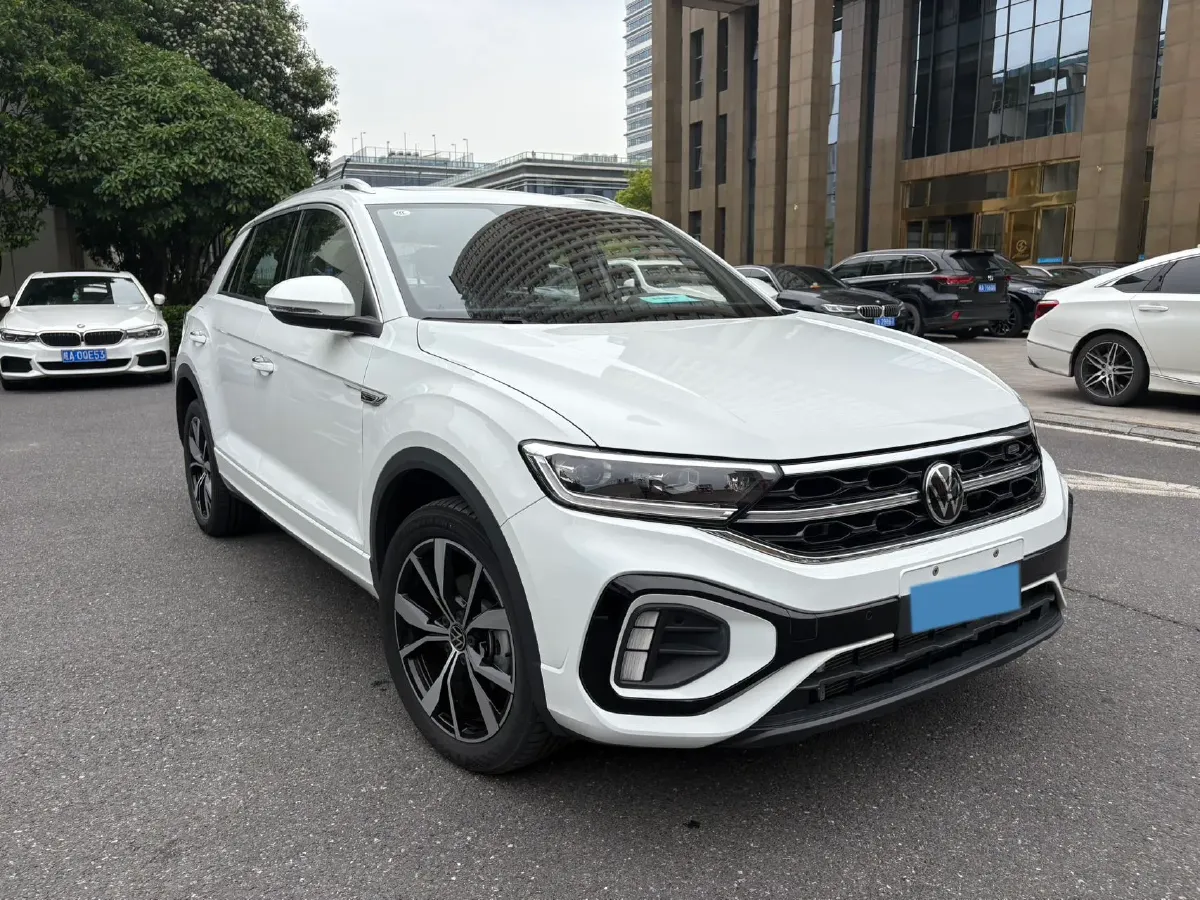 2024 Volkswagen T-Roc 1.5T 160HP L4 7DCT,autocango,china used car exporter,china ev exporter,chinese used car exporter,chinese used ev exporter