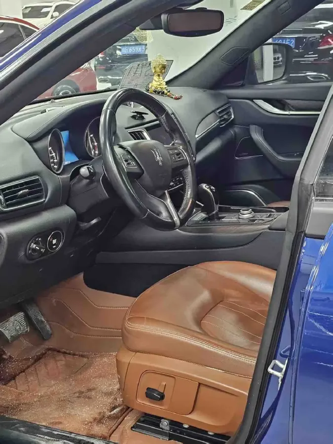 2018 Jaguar XJ 3.0T 340HP V6 8AT,autocango,china used car exporter,china ev exporter,chinese used car exporter,chinese used ev exporter