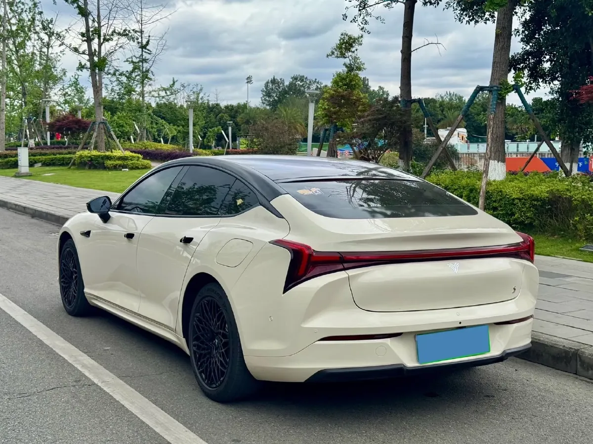 2022 Jeep Grand Commander 2.0T 234HP L4 9AT,autocango,china used car exporter,china ev exporter,chinese used car exporter,chinese used ev exporter