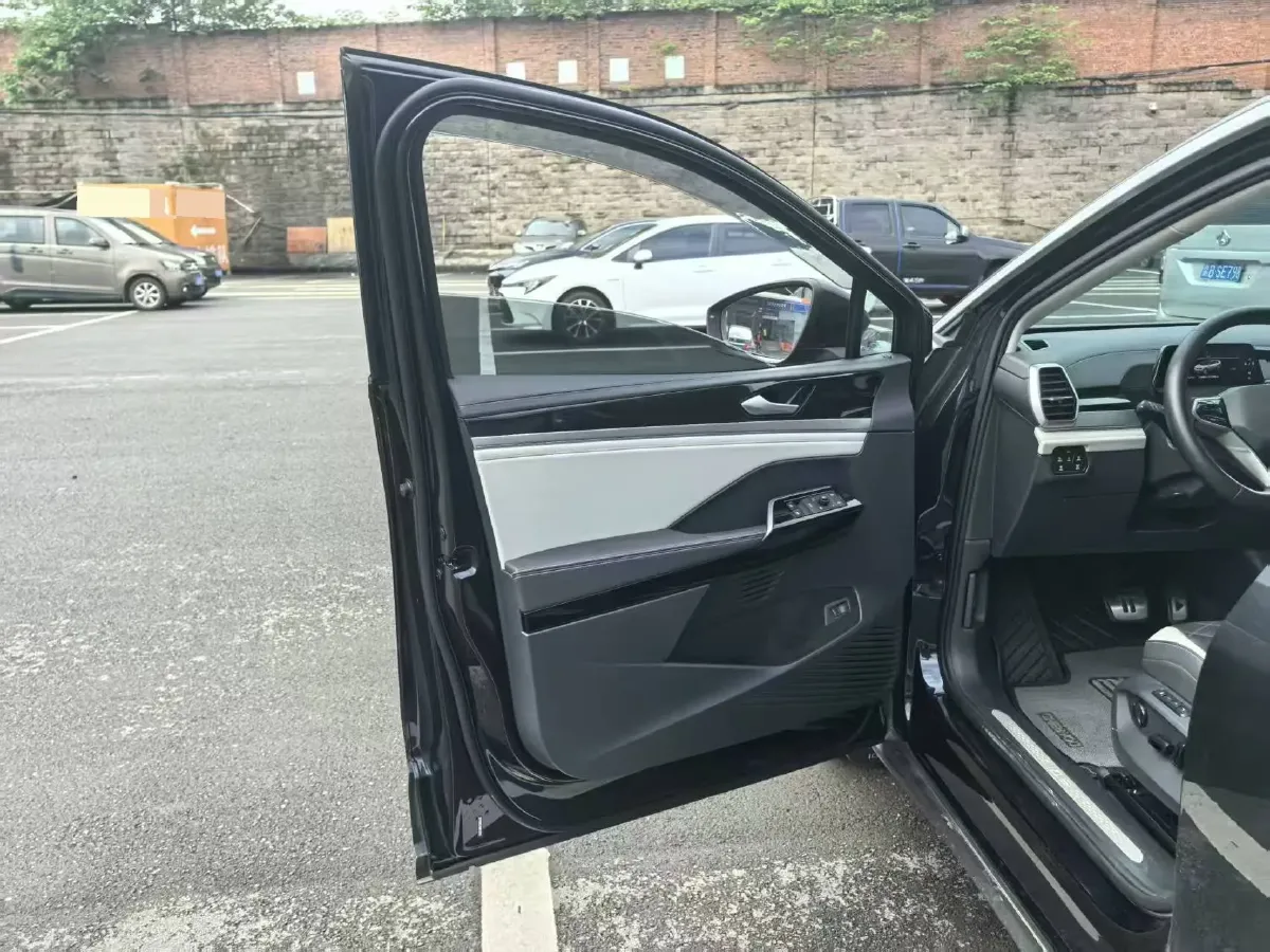 2021 Volkswagen ID.6 Crozz BEV 84.8KWH,autocango,china used car exporter,china ev exporter,chinese used car exporter,chinese used ev exporter