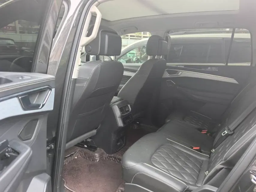 2023 Volkswagen Talagon 2.0T 220HP L4 7DCT,autocango,china used car exporter,china ev exporter,chinese used car exporter,chinese used ev exporter