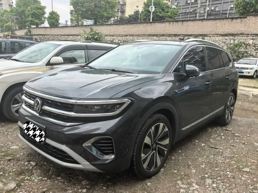 2023 Volkswagen Talagon 2.0T 220HP L4 7DCT,autocango,china used car exporter,china ev exporter,chinese used car exporter,chinese used ev exporter