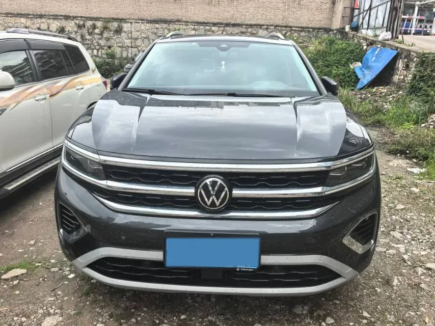 2023 Volkswagen Talagon 2.0T 220HP L4 7DCT,autocango,china used car exporter,china ev exporter,chinese used car exporter,chinese used ev exporter