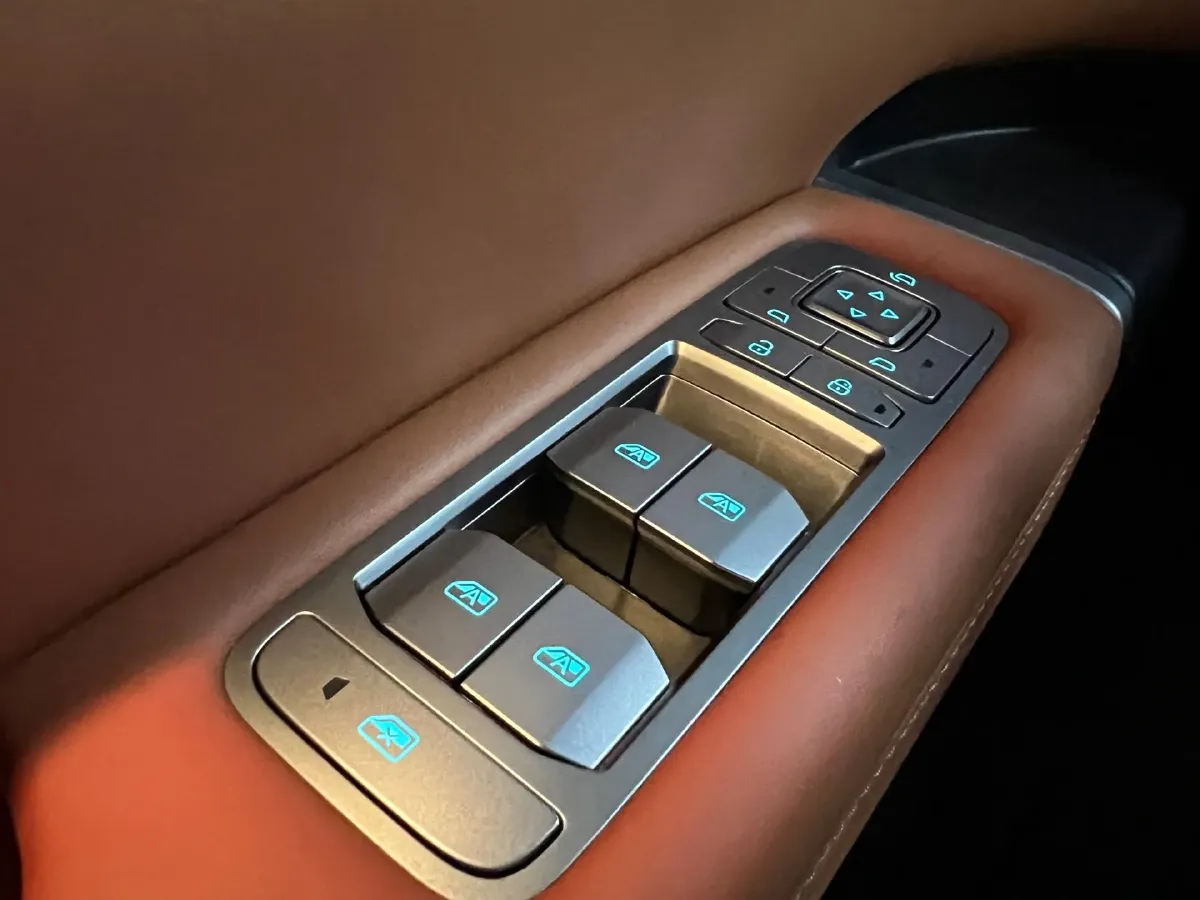 2025 FangChengBao Tai 7 1.5T 156HP L4 E-CVT PHEV,autocango,china used car exporter,china ev exporter,chinese used car exporter,chinese used ev exporter