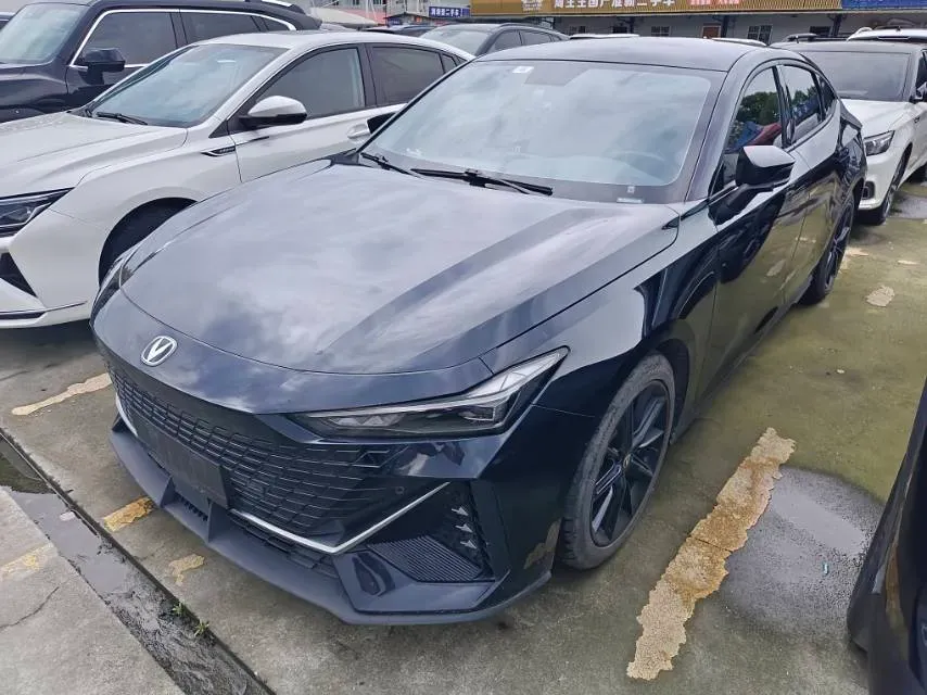 2022 ChangAn UNI-V 1.5T 188HP L4 7DCT,autocango,china used car exporter,china ev exporter,chinese used car exporter,chinese used ev exporter