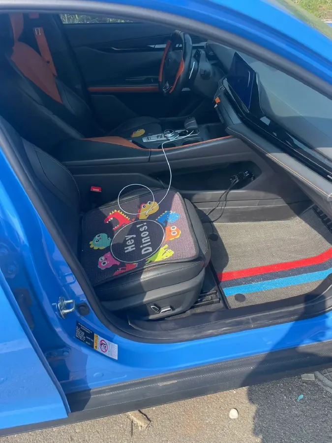 2022 ChangAn UNI-V 1.5T 188HP L4 7DCT,autocango,china used car exporter,china ev exporter,chinese used car exporter,chinese used ev exporter