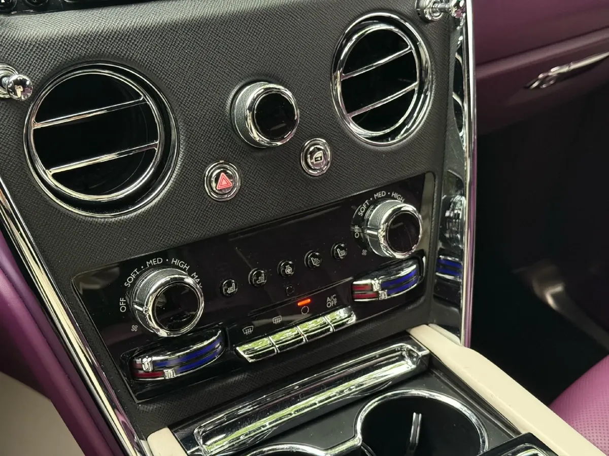 2020 Rolls-Royce Cullinan 6.7T 600HP V12 8AT,autocango,china used car exporter,china ev exporter,chinese used car exporter,chinese used ev exporter