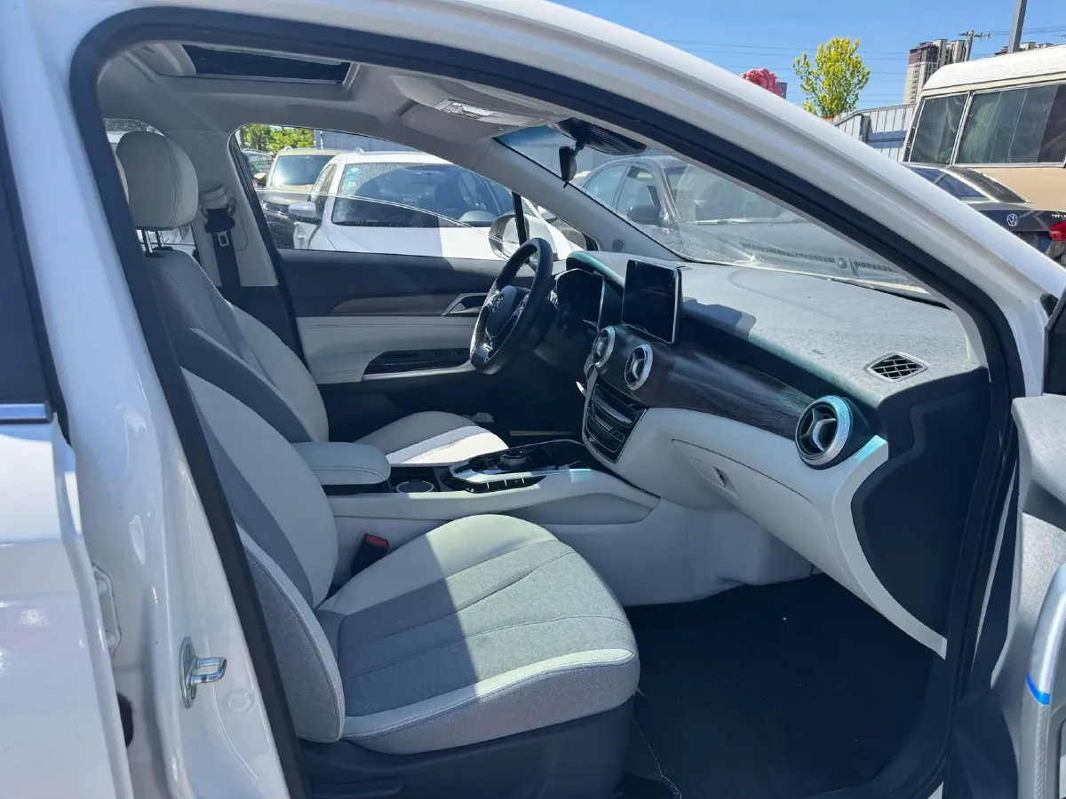 2018 BeiJing Auto EU5 BEV 53.66KWH,autocango,china used car exporter,china ev exporter,chinese used car exporter,chinese used ev exporter